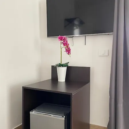 فندق مبيت وإفطار Zeta كازيرتا