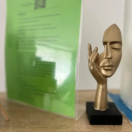 Zeta 4* كازيرتا